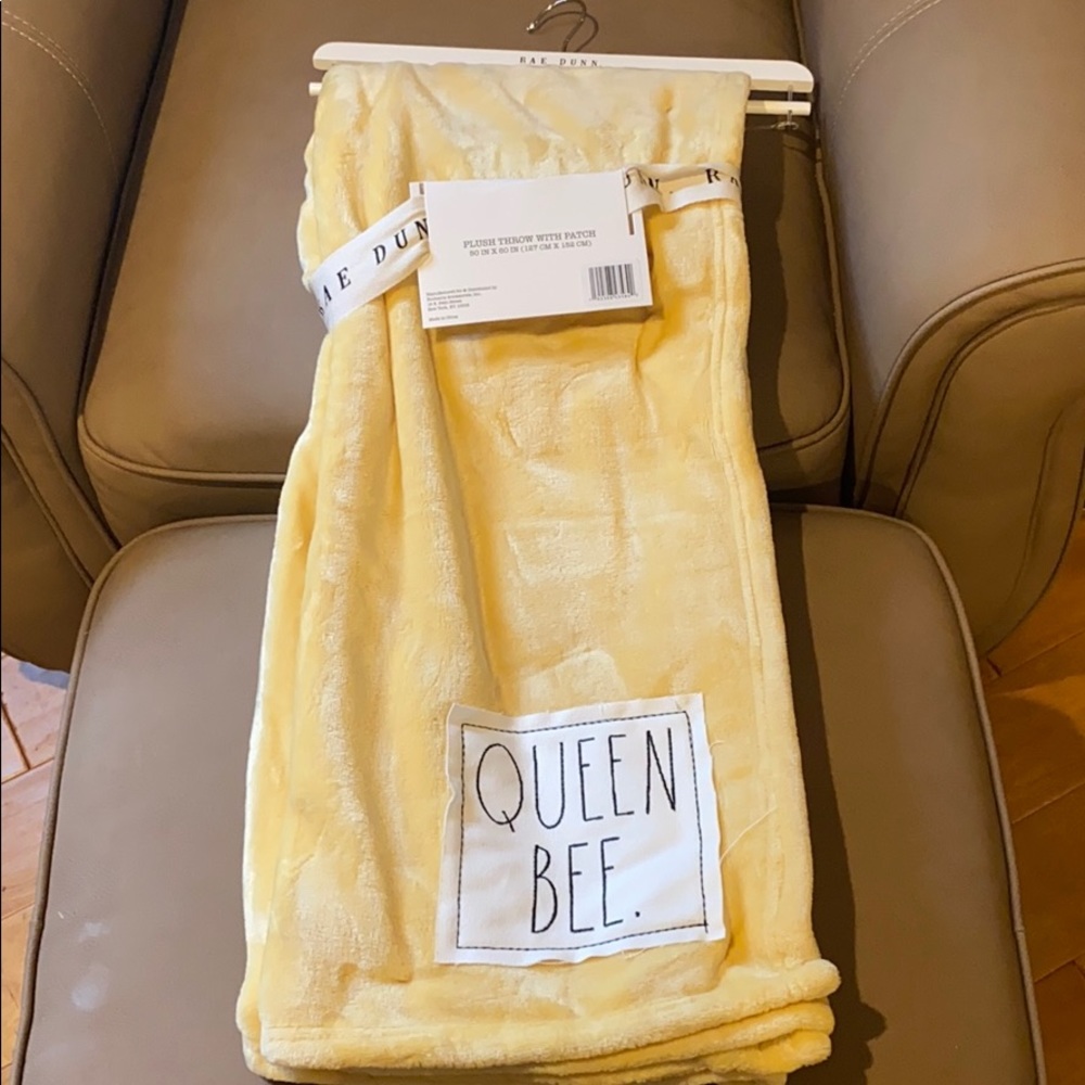 Rae Dunn Blanket